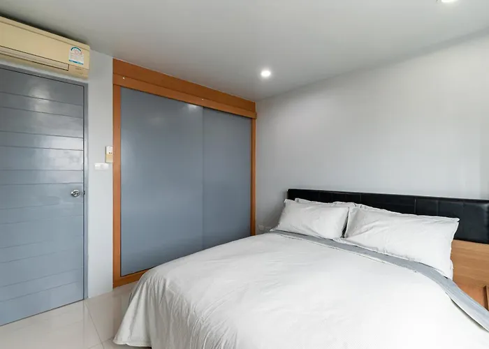 1 Bedroom Studio Renovated Ratchaporn Condominium Kathu