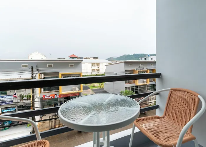1 Bedroom Studio Renovated Ratchaporn Condominium Kathu